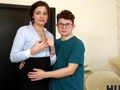 Homemade video of horny MILF Iris Bloom getting fucked on a sofa